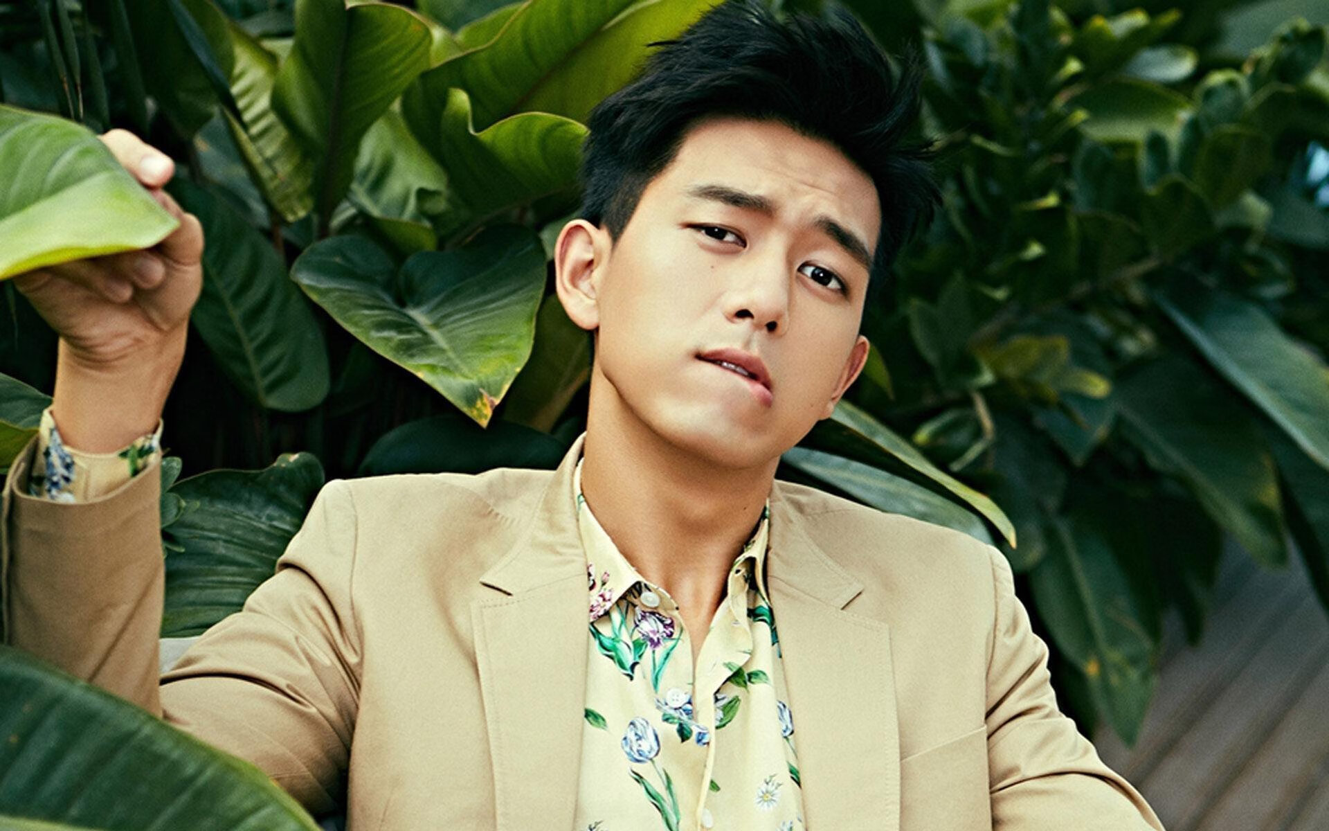 乐鱼体育(中国)官方网站-_全民游泳挑战：畅游未来的水世界_，全民学游泳