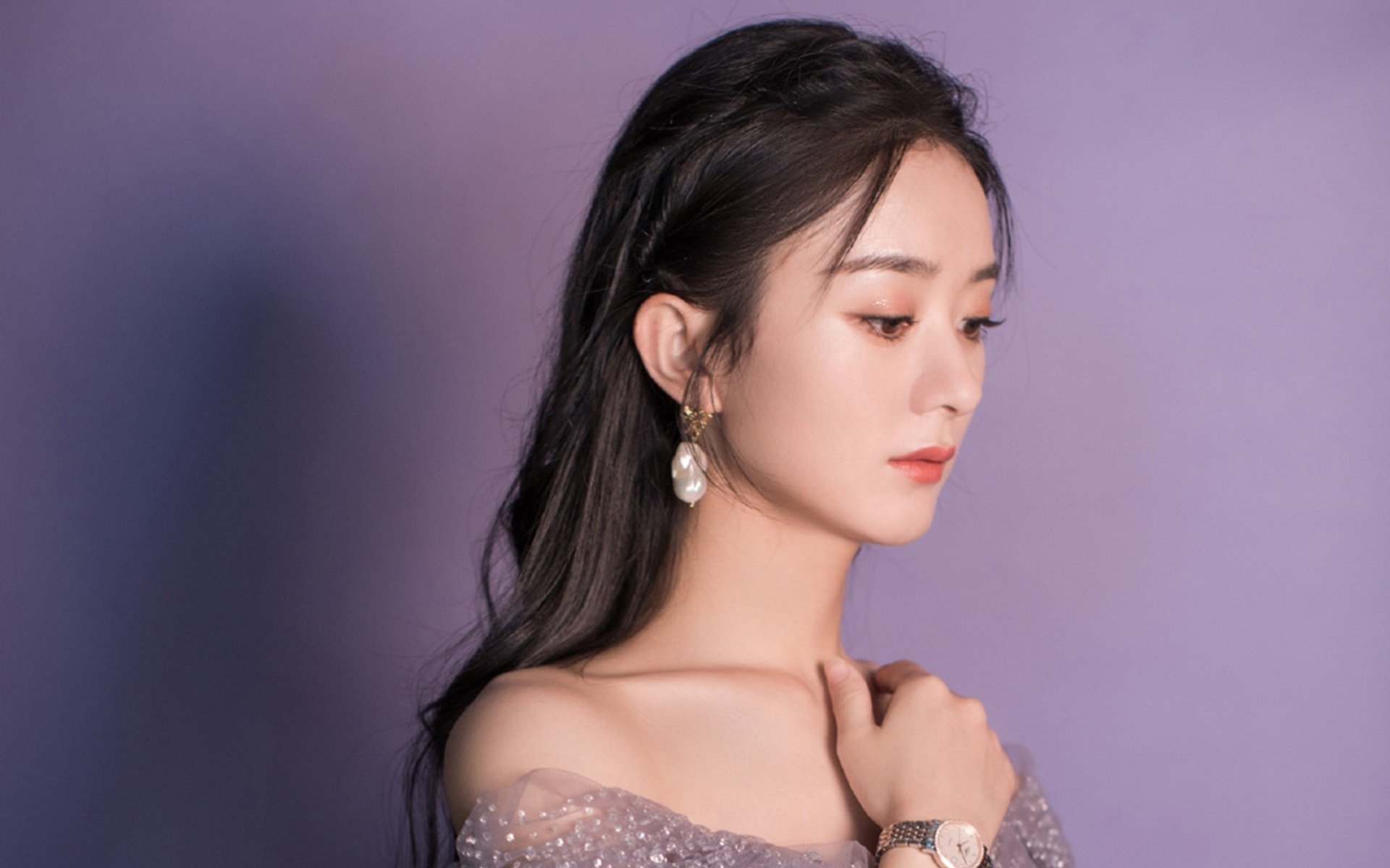 皇马中卫受伤,支柱缺席或成致命伤病,皇马中场站位