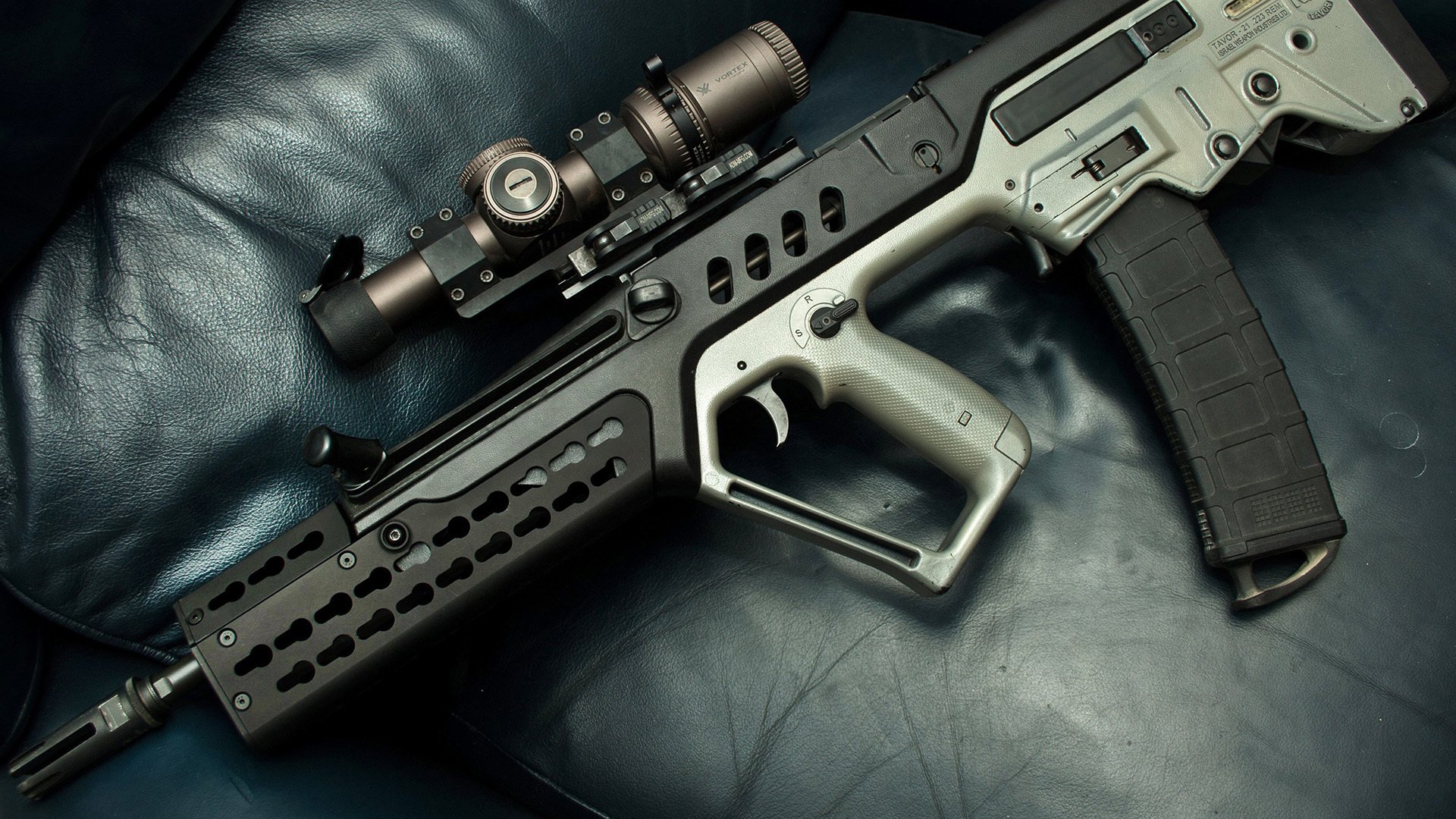 leyu乐鱼官网登录入口-意甲激烈争斗：从防守到进攻的精彩转变，意甲激烈争斗_从防守到进攻的精彩转变是什么