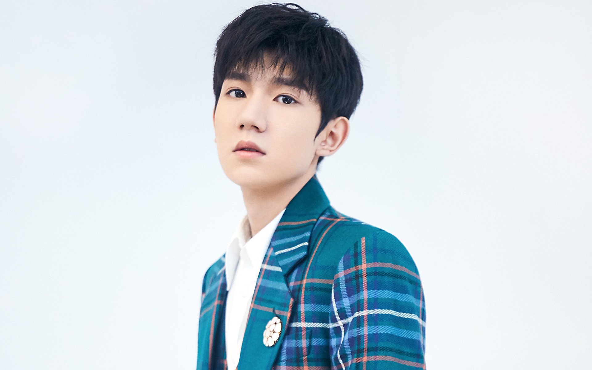 LEYU SPORTS中国官方网站-拜仁慕尼黑强势领跑德甲，争冠形势已定