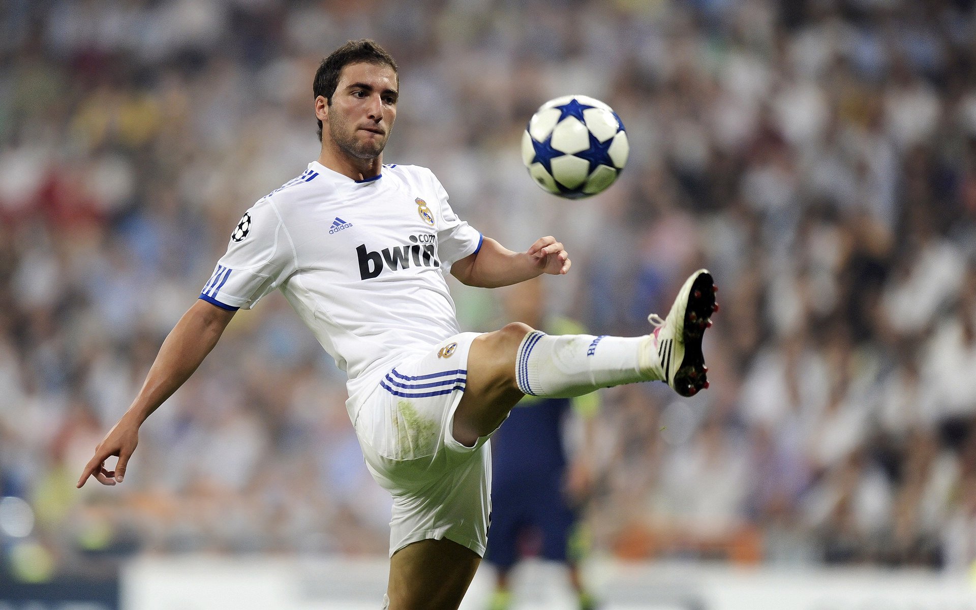 APP下载 LY Sports-“最炫新星：年轻球员的爆发瞬间”，2020年轻球员排行榜