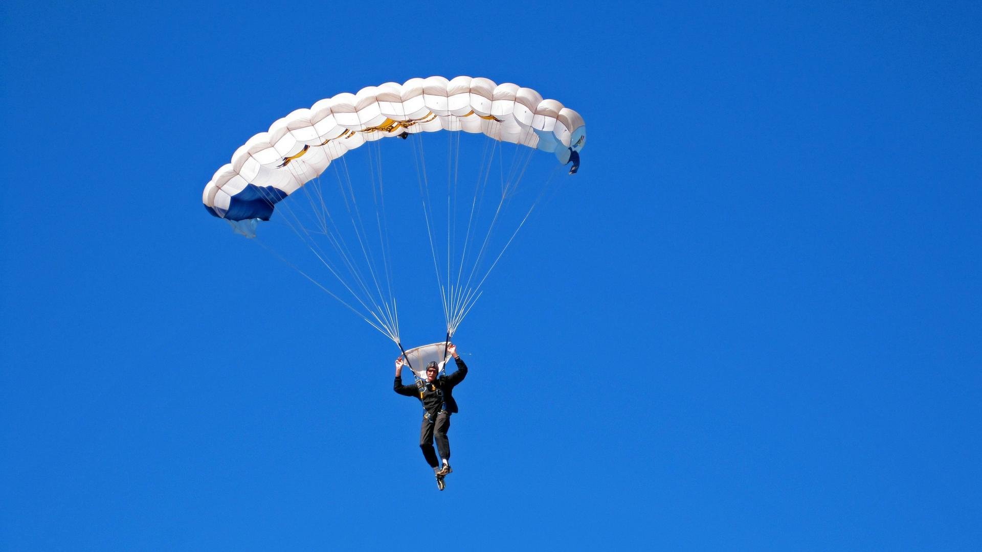 LEYU SPORTS中国官方网站-中超引援迎来高潮期,内外援更迭激烈,2021赛季中超各队引援